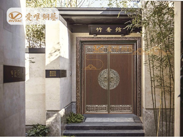 怎樣選擇合適自己的別墅銅門？