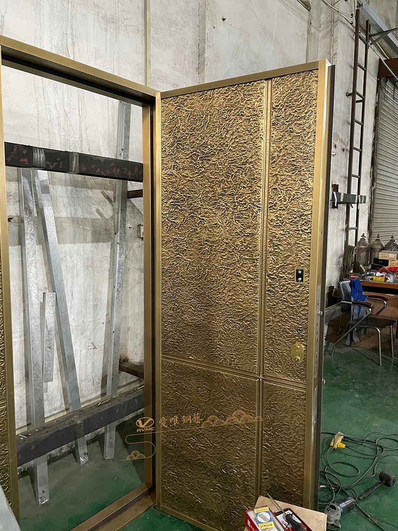 簡(jiǎn)約輕奢入戶銅門(mén) (1)