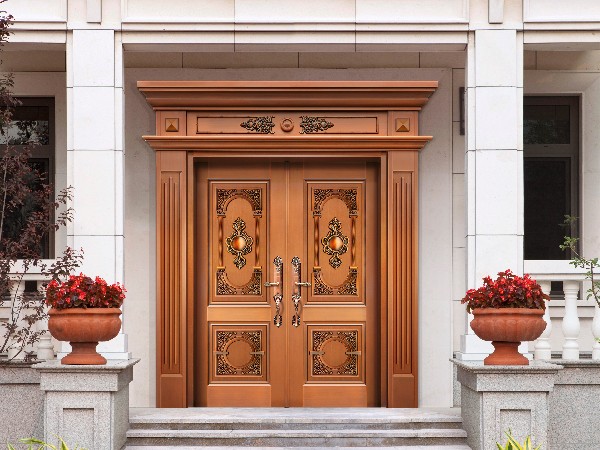 在安裝別墅銅大門時我們應該注意些什么？